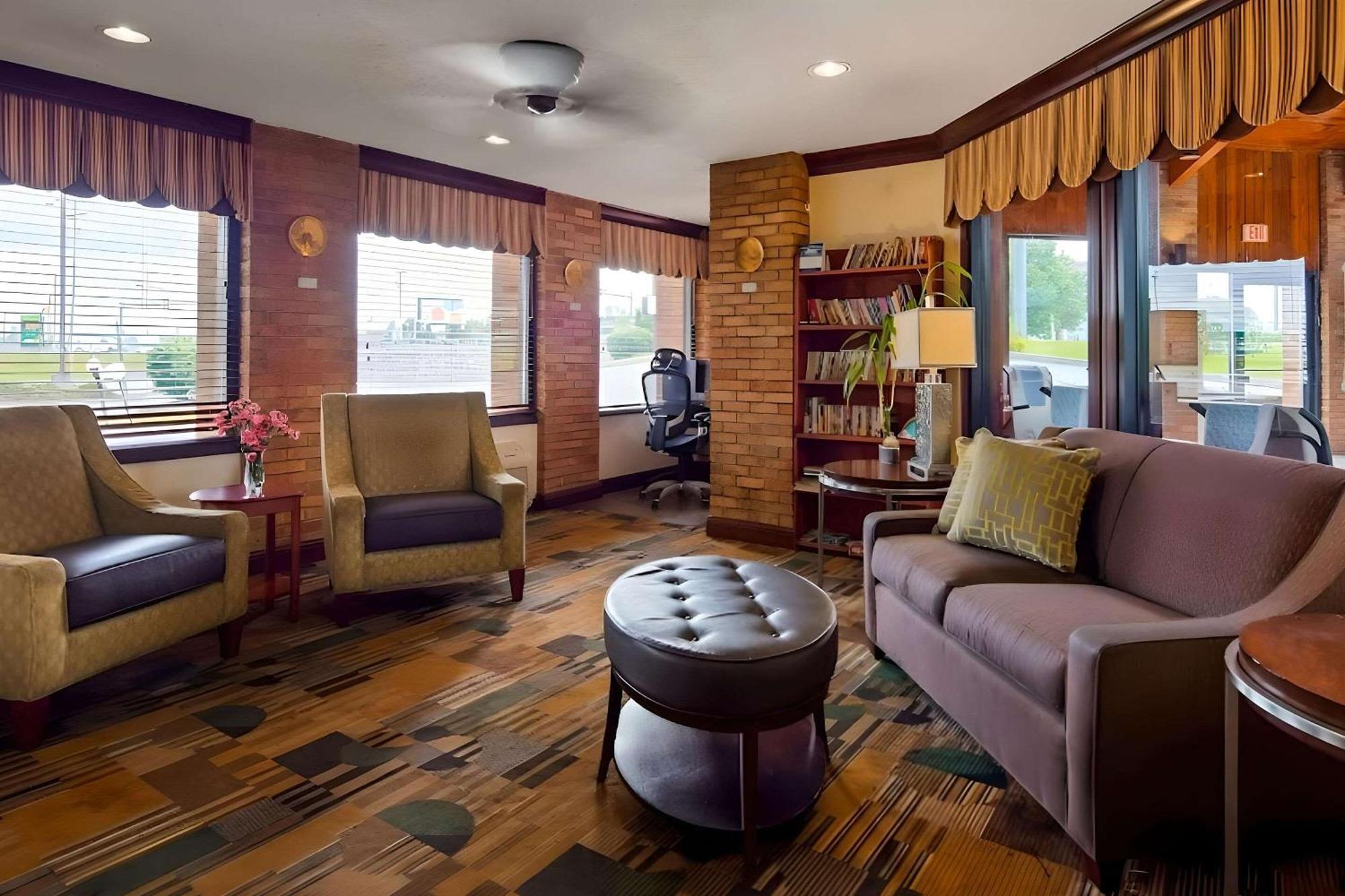 Park Inn By Radisson Grove City Bagian luar foto